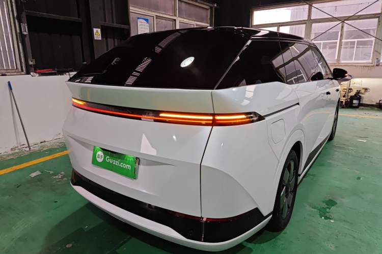 Used XPeng X9 2024 610 Long-Range Pro
