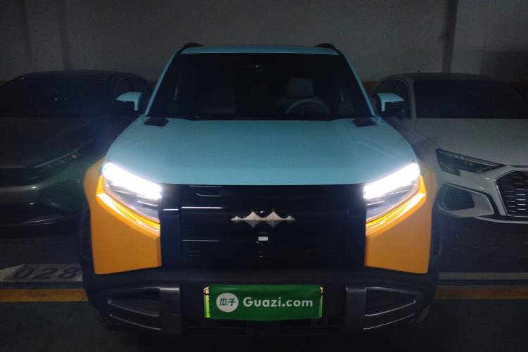 Used Formula Leopard Titanium 3 2025 501KM All-Wheel Drive Intelligent Driving Ultra Version
