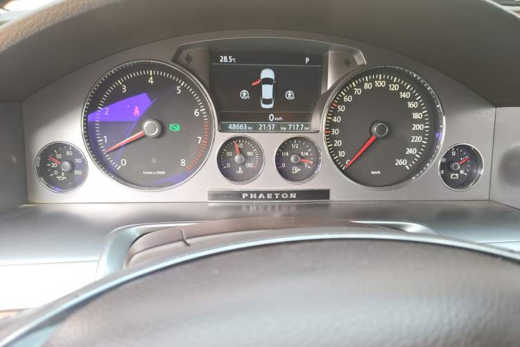 Used Volkswagen Phaeton 2014 3.0L Business Model Instrument Cluster