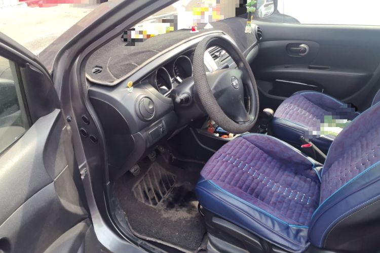 Used Nissan Livina 2015 1.6XE Manual Comfort Edition Driver Seat