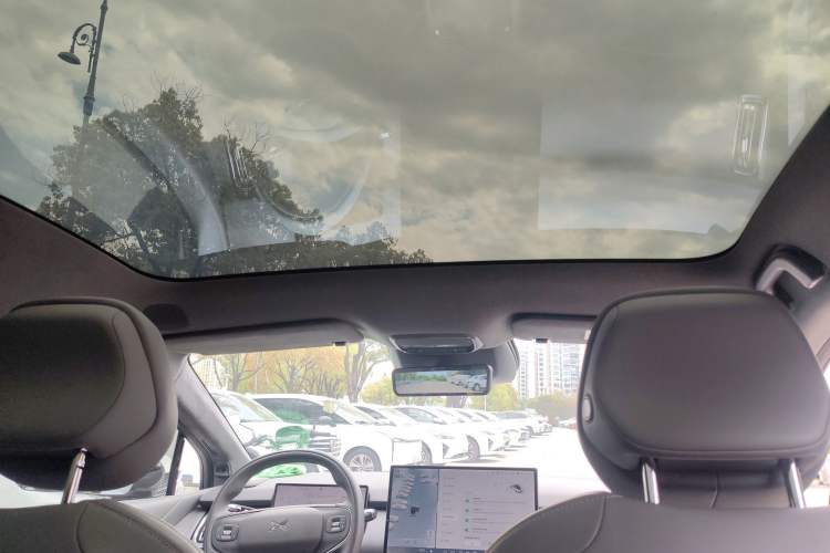 Used XPeng P7+ 2024 Long-Range Max Headliner