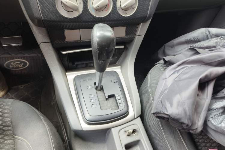 Used Ford Focus 2013 Hatchback Classic 1.8L Automatic Base Model
