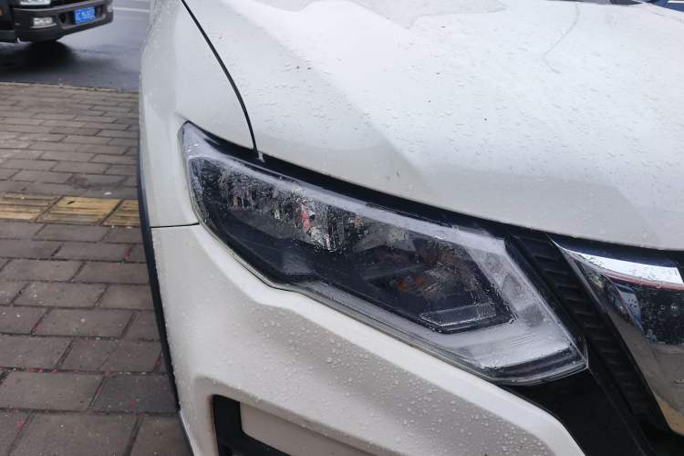 Used Nissan X-Trail 2019 2.5L CVT Smart Connect Leading Edition 4WD
