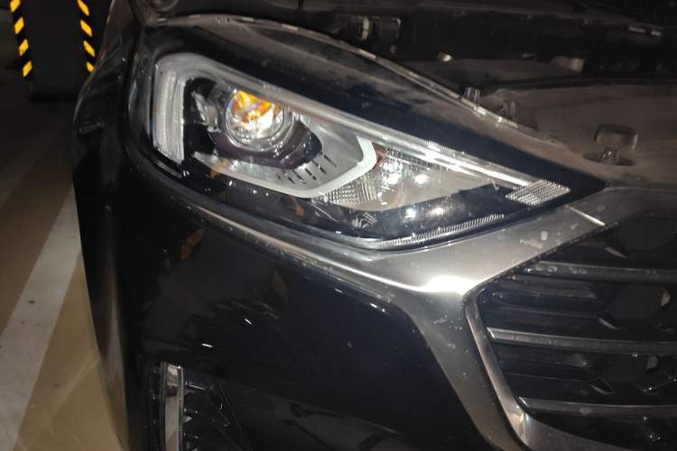 Used Ford Edge 2021 PLUS EcoBoost 245 Two-Wheel-Drive Titanium 7-Seater
