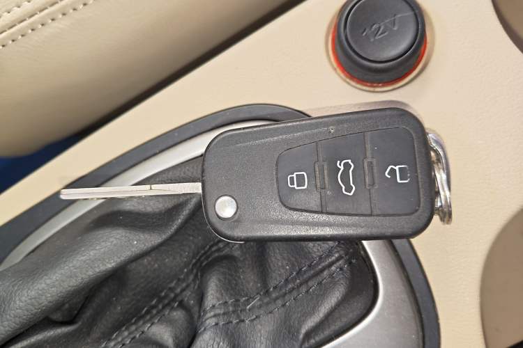 Used Roewe 350 2015 1.5L Automatic Luxury Sunroof Edition