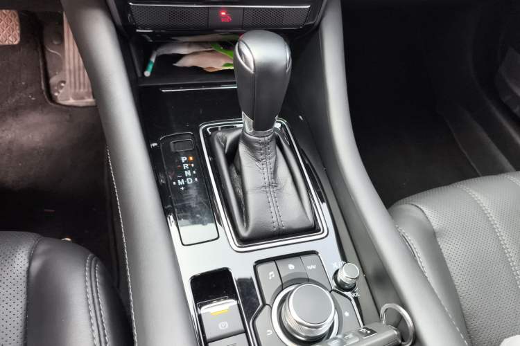 Used Mazda Atenza 2021 2.5L Sky Blue Sport Edition Gear Lever