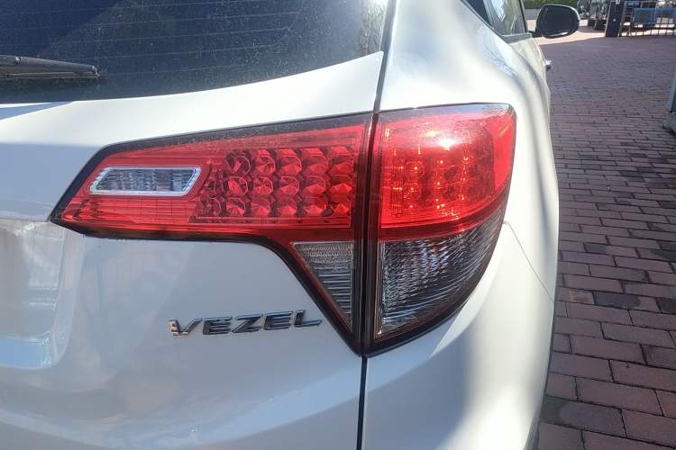 Used Honda Vezel 2020 1.5L CVT Pioneer Edition
