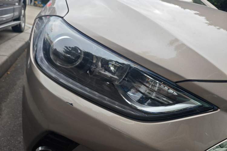 Used Hyundai Elantra (6th Generation / Lingdong) 2016 1.6L Automatic ZhiXuan – Elite Version Right Front Headlight