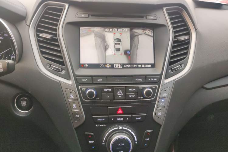 Used Hyundai Santa Fe 2017 2.0T Automatic All-Wheel Drive Smart 7-Seater
