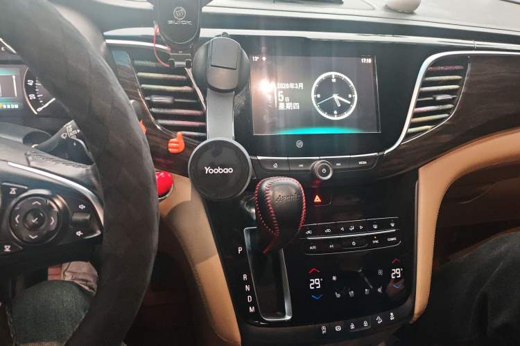 Used Buick GL8 2017 ES 28T Flagship Model China V Standard
