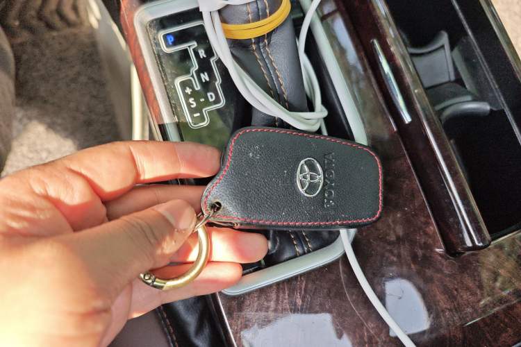 Used Toyota Camry 2016 2.5G 10th Anniversary Deluxe Navigation Edition