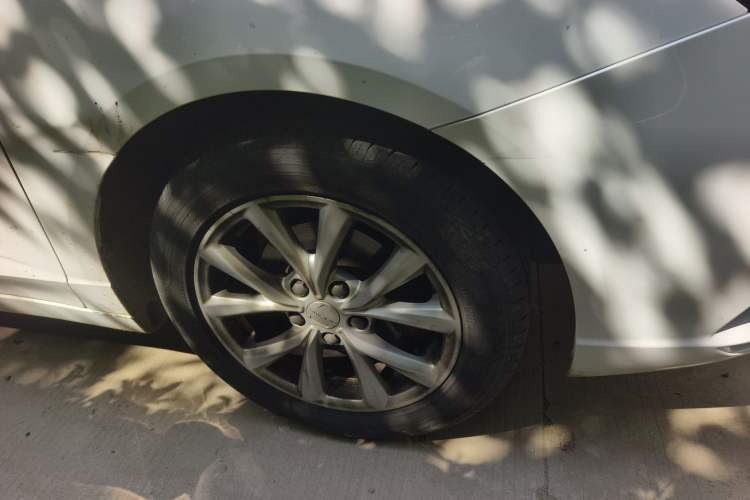 Used Roewe i5 2020 1.5L Manual 4G Connect Luxury Edition