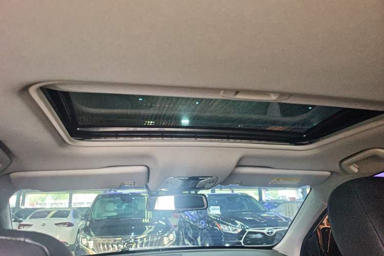 Used GAC Trumpchi GS8 2017 320T Two-Wheel Drive Luxury Edition (7 Seats)
