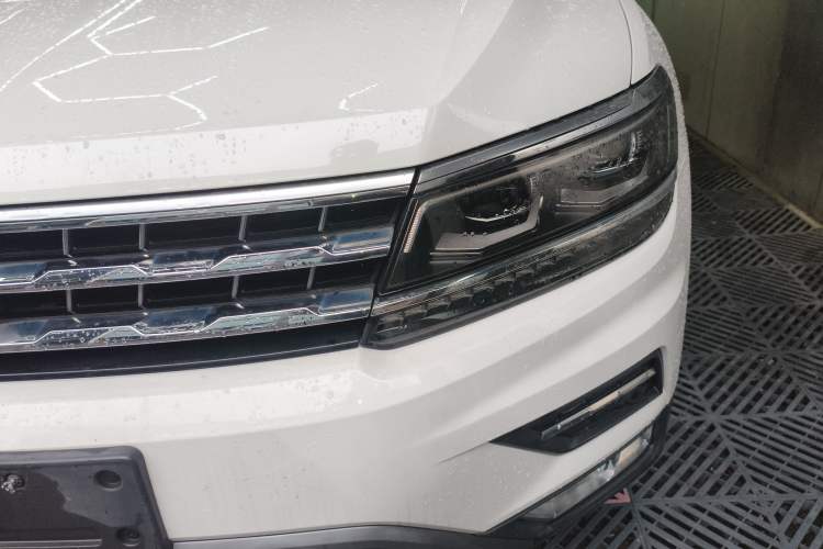 Used Volkswagen Tiguan L 2017 330TSI Automatic Two-Wheel Drive Flagship Edition Left Front Headlight