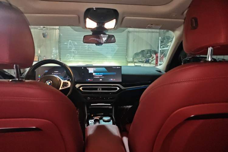 Used BMW i3 2022 eDrive 35 L
