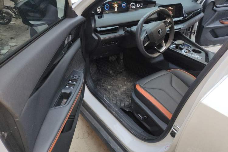 Used Changan UNI-V 2023 1.5T Premium Model