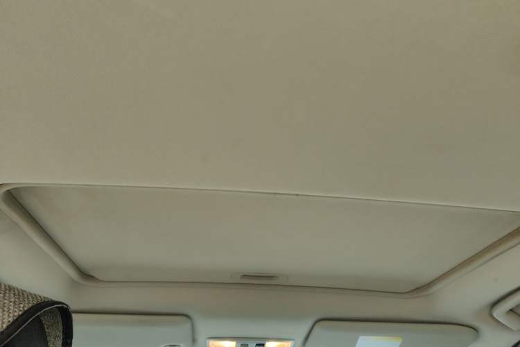 Used Mitsubishi Outlander 2019 2.0L Two-Wheel Drive Comfort Edition 5 Seats China VI Standard
