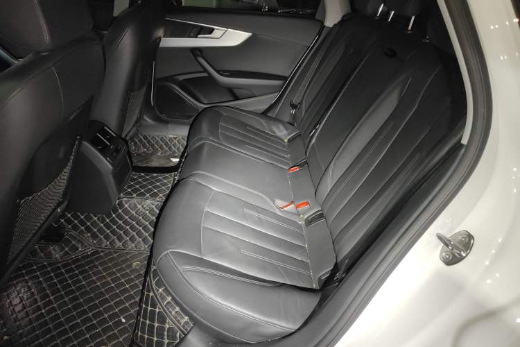 Used Audi A4L 2019 40 TFSI Fashion Version China V
