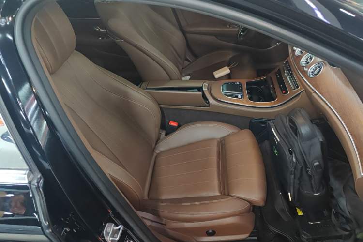 Used Mercedes-Benz E-Class 2023 E 260 L