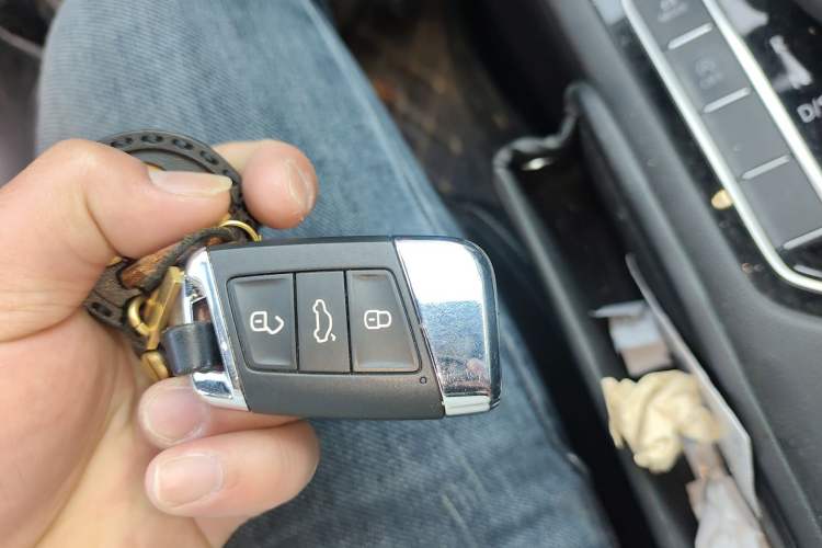 Used Volkswagen FAW-Volkswagen CC 2020 330TSI Glamour Edition China VI Standard Vehicle Key