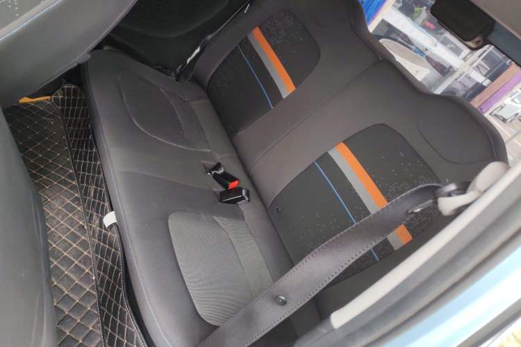 Used Wuling Hongguang MINIEV 2022 Easy Version Lithium Iron Phosphate Left Rear Seat