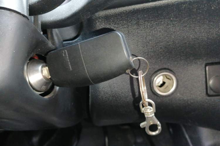 Used JMC Transit 2021 2.8T Space King Standard Version Short Wheelbase Mid-Height Roof 3-Seater Diesel Euro VI JX493
