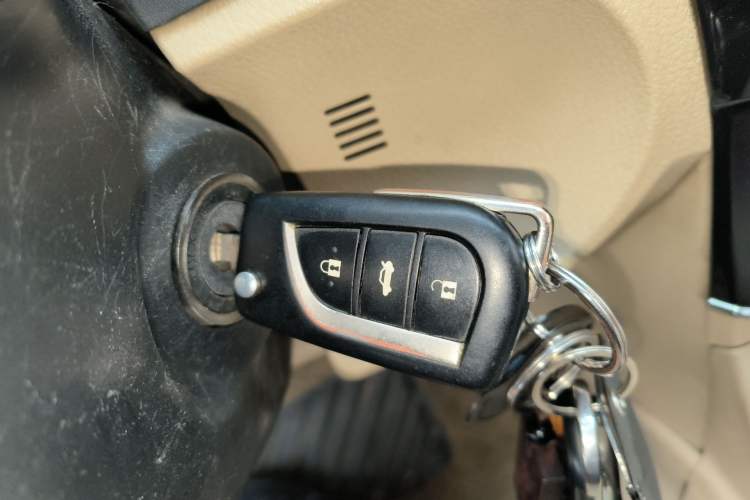 Used Toyota Corolla 2014 1.6L Manual GL