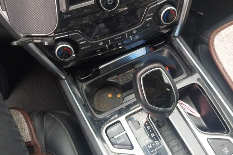 Used Geely Auto Emgrand GT 2015 1.8T Comfort Model Gear Lever