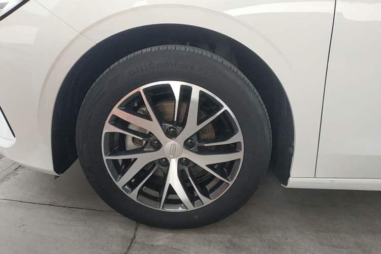 Used Geely Auto Emgrand 2022 4th Generation 1.5L Manual Luxury Model Exterior 4