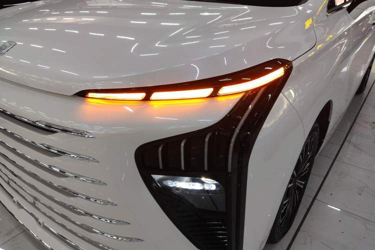 Used FORTHING Xinghai V9 2026 Model, More Enjoyment Series, 200km Comfort Edition
