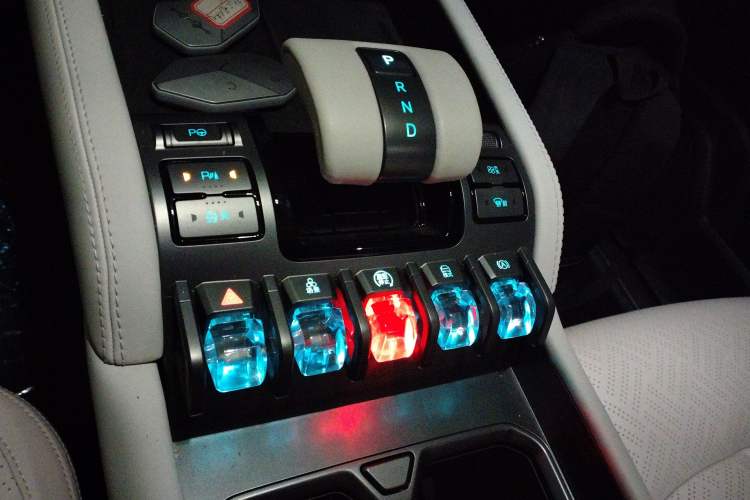 Used Formula Leopard Titanium 3 2025 501KM All-Wheel Drive Intelligent Driving Ultra Version
