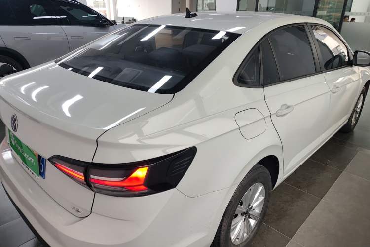 Used Volkswagen Lavida 2023 New Sharp 1.5L Automatic Excellent New Edition
