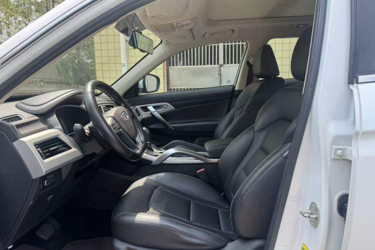 Used Geely Auto Emgrand X7 Sport 2016 1.8TD Automatic Smart Connectivity Version Left Front Seat