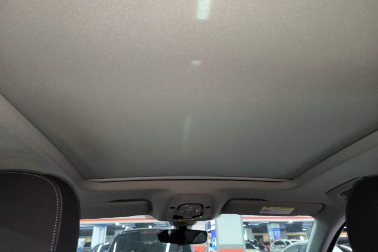 Used Audi Q5L 2022 40T Luxury Dynamic Model Headliner