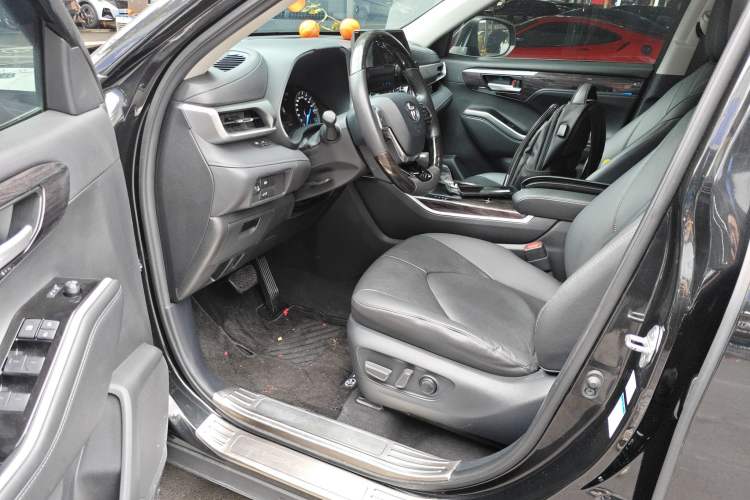 Used Toyota Highlander 2022 Dual-Engine 2.5L Four-Wheel Drive Prestige Version 7 Seats
