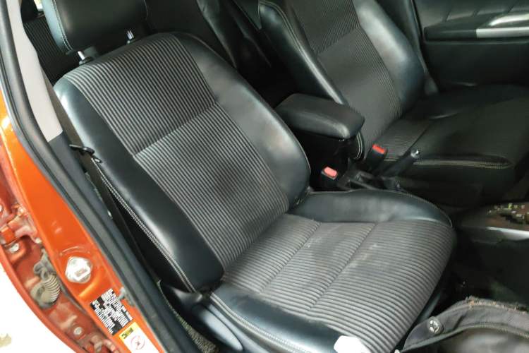 Used Toyota YARiS L Zhi Xuan 2015 1.5G Automatic Orange Limited Edition Right Front Seat