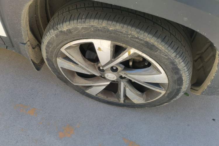 Used CHANGAN CS35PLUS 2019 1.4T DCT CoolLink Blue Whale Edition Right Front Wheel Hub