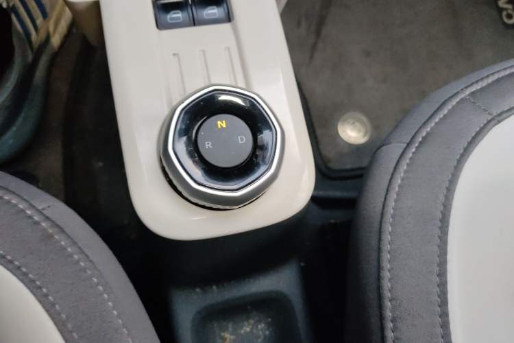 Used Geely Galaxy Panda 2025 210km Panda Rider Gear Lever