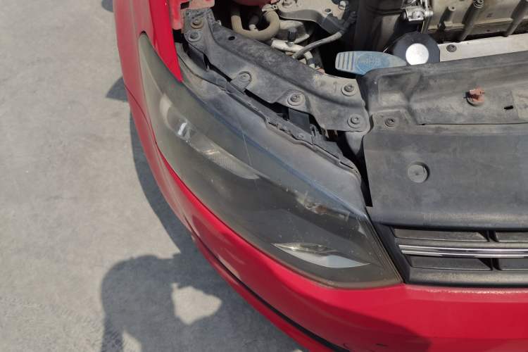 Used Volkswagen Polo 2013 1.6L Automatic Comfort Edition Right Front Headlight