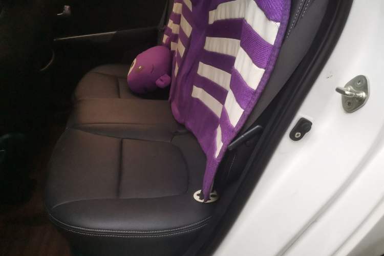 Used Kia K2 2015 Sedan 1.4L Automatic GLS
