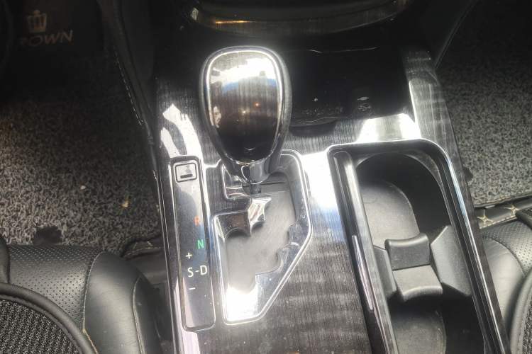 Used Toyota Crown 2015 2.0T Fashion Edition