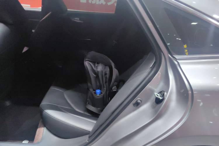 Used Toyota Avalon 2019 2.0L XLE Premium Edition China VI
