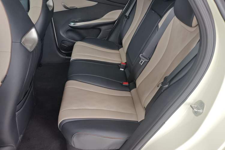 Used BYD Dolphin 2023 420 km Fashion Edition
