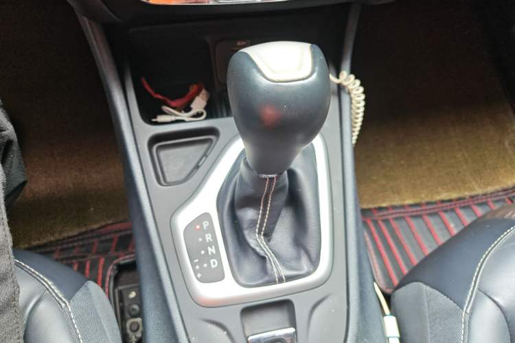 Used Jeep Cherokee 2016 2.4L Leading Smart Version Gear Lever