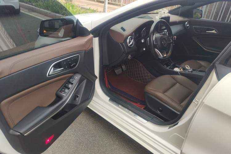 Used Mercedes-Benz CLA 2014 CLA 260 4MATIC Driver Seat