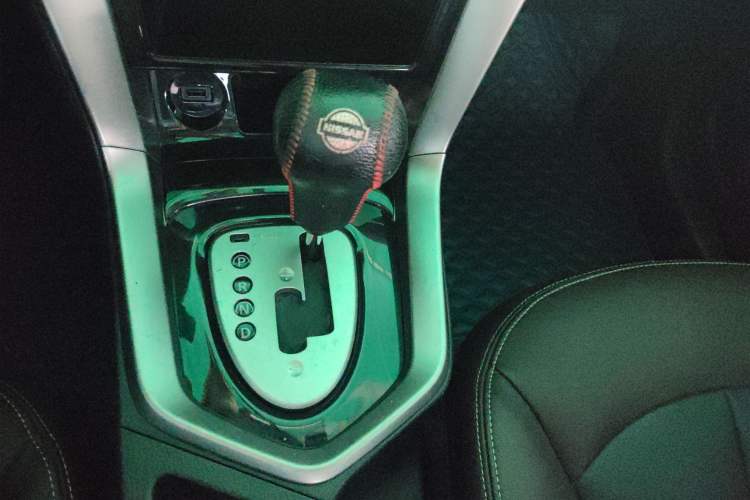 Used Venucia T70X 2016 2.0L CVT SmartFun Sport Edition