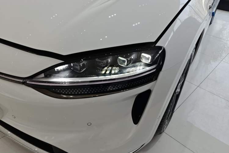 Used Hima Luxeed R7 2026 Model Range-Extending Max
