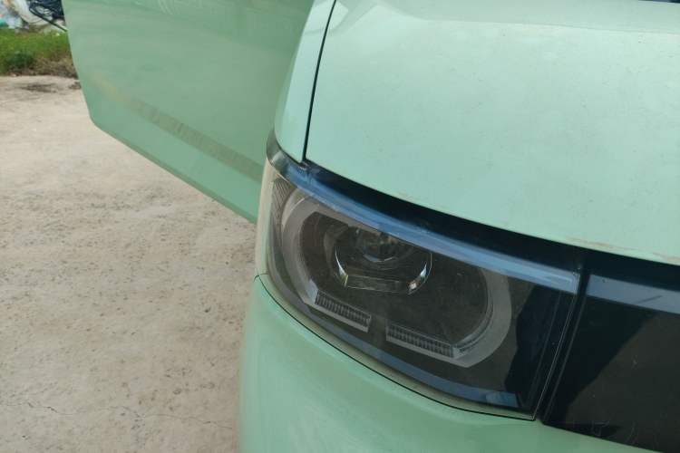 Used Wuling Hongguang MINIEV 2021 Macaron Fashion Model Lithium Iron Phosphate Right Front Headlight