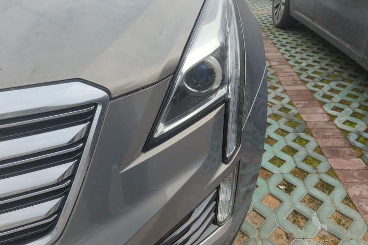 Used Cadillac XT5 2018 28T Four-Wheel Drive Tech Model