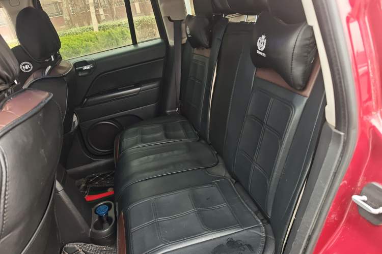 Used Jeep Compass 2013 2.4L four-wheel-drive sport version